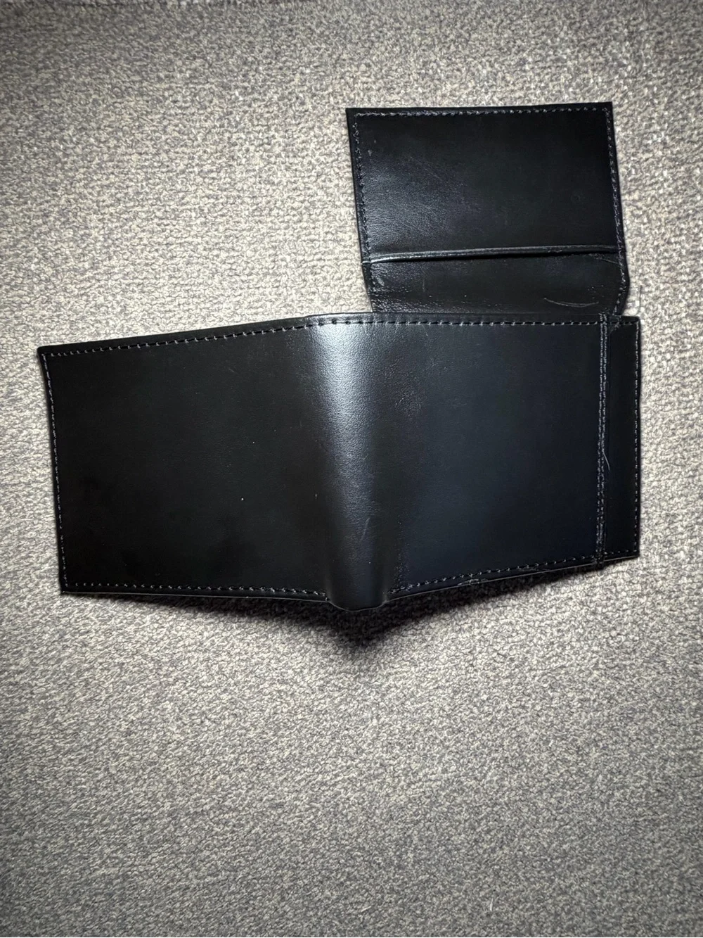 Black Leather Bifold Men’s Wallet with ID Flap